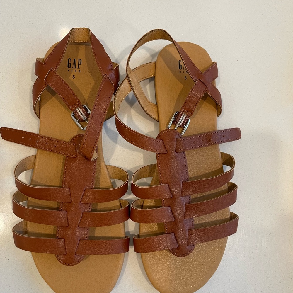 GAP Brown Gladiator Sandals with Straps kids